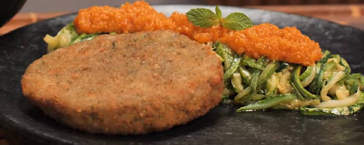 Polpetone com Macarrão de Abobrinha