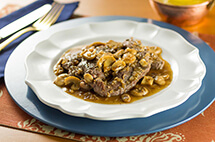 Molho madeira e bife borboleta (paleta bovina) e purê de mandioquinha
