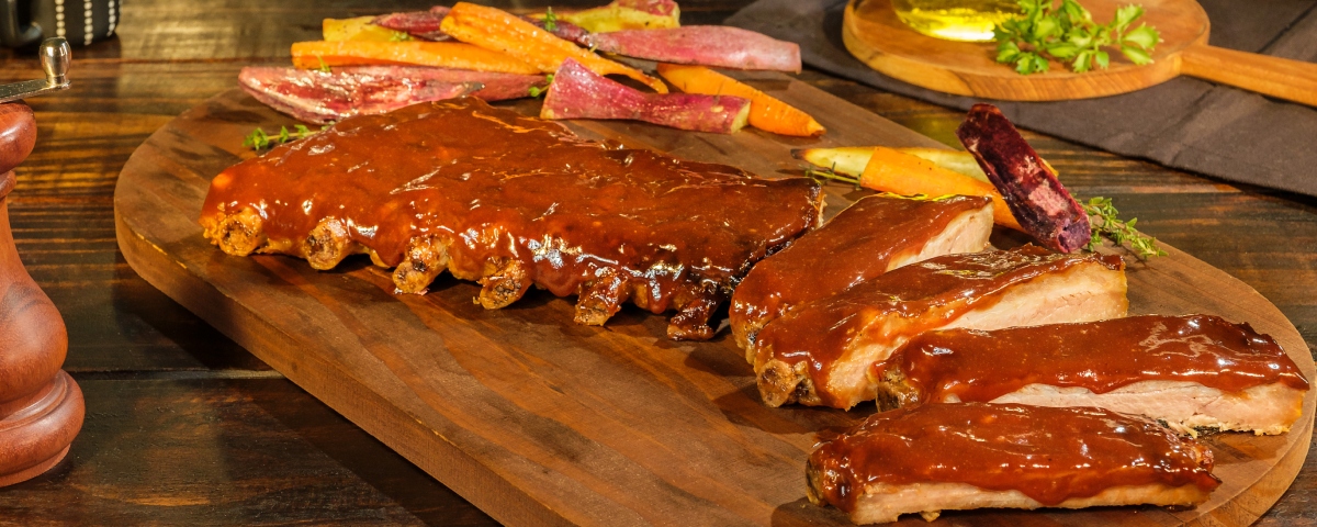 Costelinha Barbecue com Mix de Batatas Doces