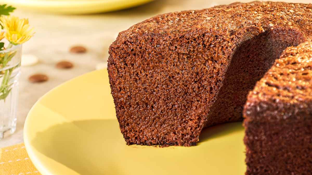 Bolo na airfryer: veja como preparar bolo de chocolate