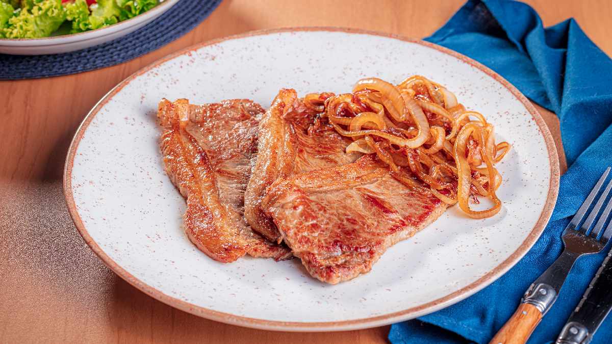 Bife Acebolado