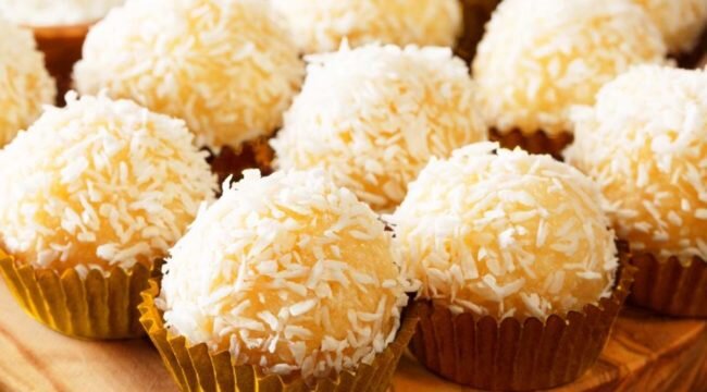 Doces de coco em forminhas, deliciosos e incrivelmente cremosos