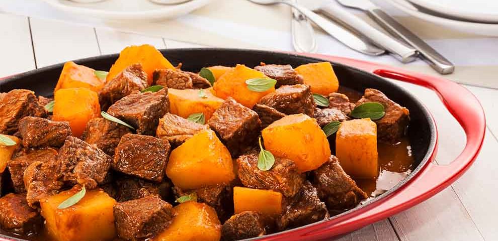 Como fazer um picadinho de carne saboroso